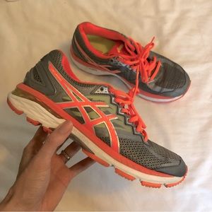 ASICS athletic shoes 8